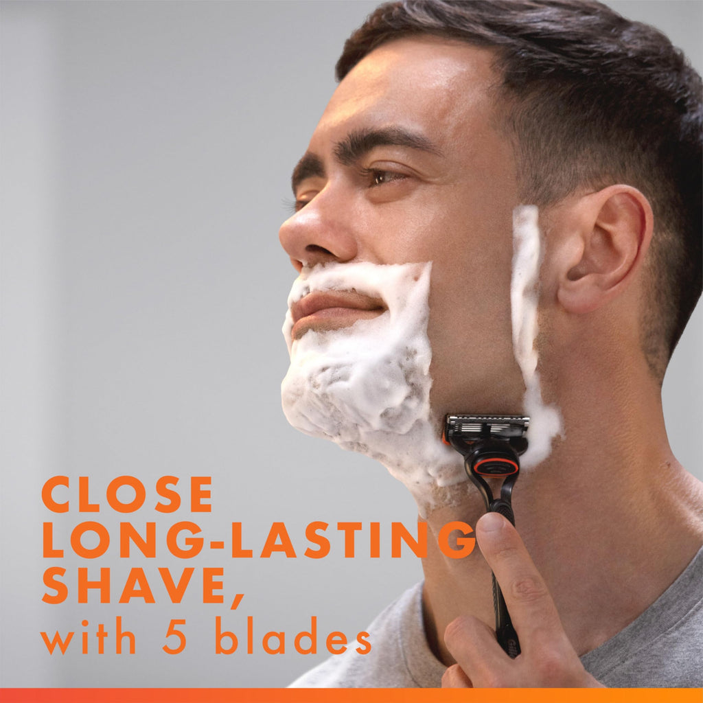 Razor with 4 Blade Refills Q98448