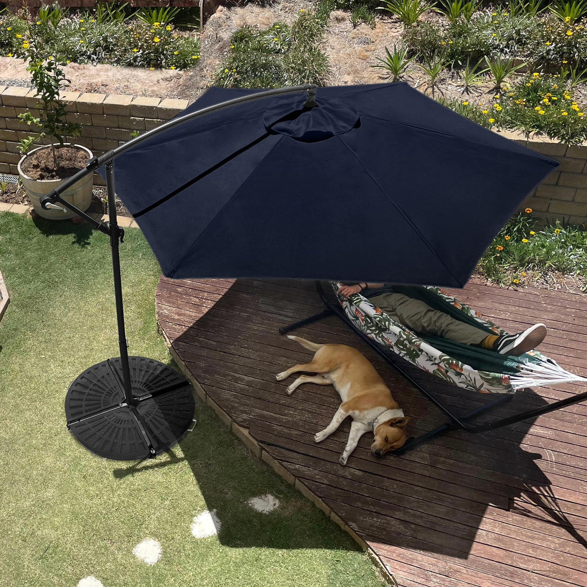 10 Ft Offset Cantilever Patio Umbrella with Cross Base Z3703