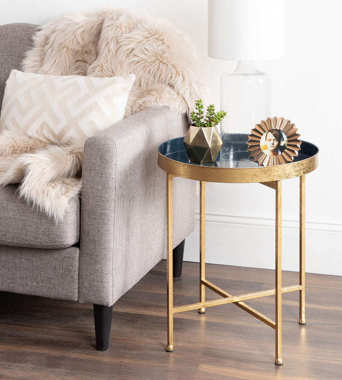 Foldable Round Accent Table P141